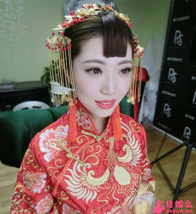 中式婚礼发型大比拼 妩媚造型亮相婚礼现场