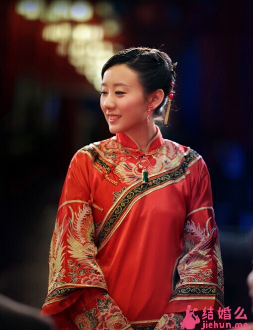 中式婚礼发型大比拼 妩媚造型亮相婚礼现场